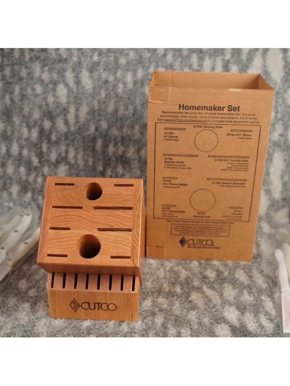 Cutco Homemaker + 8 Set with Block w/ Petite Chef - Pearl Handle + Honey Block